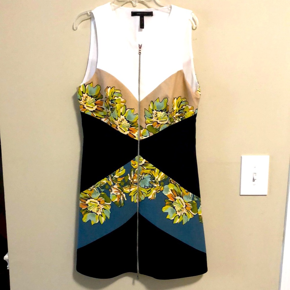 BCBGMaxAzria  Dress Alaina Floral color Block Sleeveless A Line SZ 8 EUC